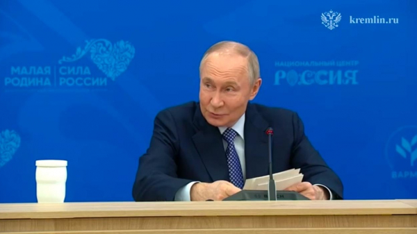 Путин рассказал, чему его научила работа в Петербурге