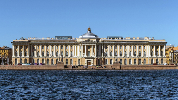 В Академии художеств открыли выставку "Вера-Подвиг-Победа" к 80-летию Победы В Академии художеств открыли выставку "Вера-Подвиг-Победа" к 80-летию Победы
