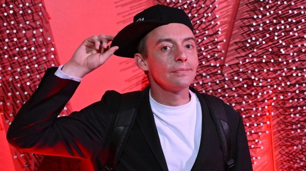 Театр имени Ленсовета: актер Илья Дель находится в удовлетворительном состоянии