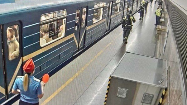 Прокуратура начала проверку остановки движения на синей ветке метро