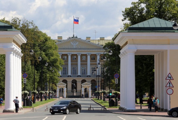 В Петербурге бесплатную помощь юристов могут распространить на многодетные семьи В Петербурге бесплатную помощь юристов могут распространить на многодетные семьи