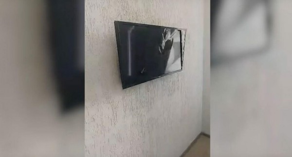 Отправили в больницу: в Петербурге неадекватная дебоширка разнесла номер отеля Отправили в больницу: в Петербурге неадекватная дебоширка разнесла номер отеля