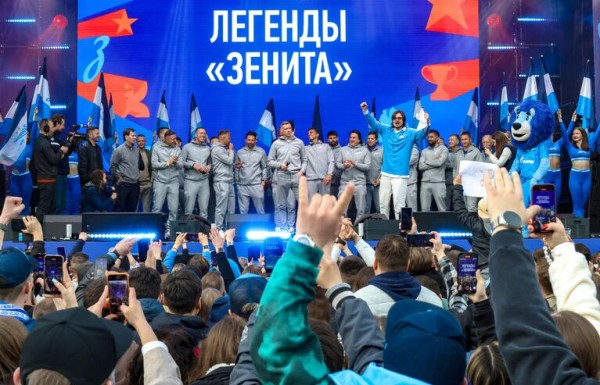 В "Севкабеле" открылась юбилейная выставка "Зенит" &mdash; Петербург: 100 лет вместе"