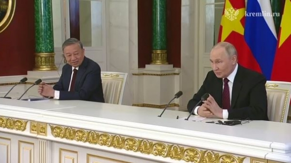 Путин и То Лам заявили о планах укрепить сотрудничество в сфере безопасности Путин и То Лам заявили о планах укрепить сотрудничество в сфере безопасности