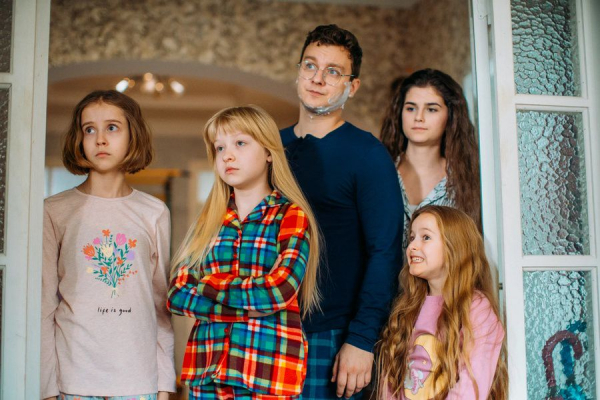 «Папины дочки» едут в Кисловодск: по мотивам сериала снимут полнометражный фильм «Папины дочки» едут в Кисловодск: по мотивам сериала снимут полнометражный фильм