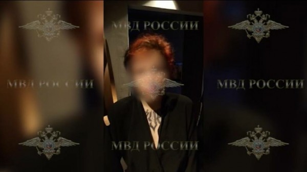 Петербургского оператора скандального видео, на котором вебкамщица подтирается паспортом, задержали Петербургского оператора скандального видео, на котором вебкамщица подтирается паспортом, задержали