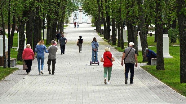 Отец погибшего скульптора из Мариуполя Хлопузяна ищет место захоронения сына Отец погибшего скульптора из Мариуполя Хлопузяна ищет место захоронения сына