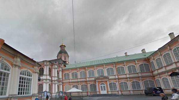 К 225-летию со дня смерти Суворова поставили новый бюст на месте его захоронения в Александро-Невской лавре К 225-летию со дня смерти Суворова поставили новый бюст на месте его захоронения в Александро-Невской лавре