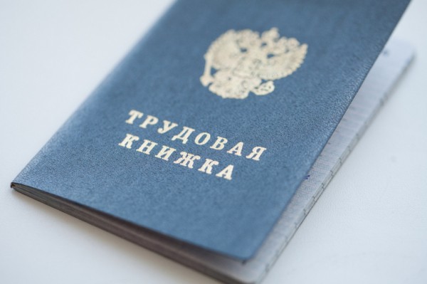 Свыше 60% петербуржцев не одобряют идею введения налога для неработающих россиян