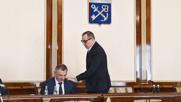 Власти Ленобласти провели встречу, где обсудили пять насущных вопросов Власти Ленобласти провели встречу, где обсудили пять насущных вопросов