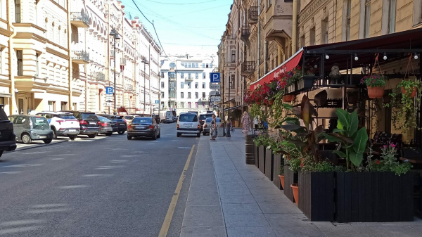Треть петербуржцев всегда оставляют чаевые в кафе и ресторанах Треть петербуржцев всегда оставляют чаевые в кафе и ресторанах