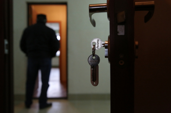СК возбудил дело о фиктивной прописки мигрантов в квартире на Белы Куна СК возбудил дело о фиктивной прописки мигрантов в квартире на Белы Куна