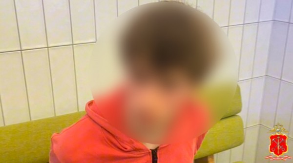 В ТЦ «Меркурий» пьяный парень пять раз выстрелил в охранника из сигнального пистолета В ТЦ «Меркурий» пьяный парень пять раз выстрелил в охранника из сигнального пистолета