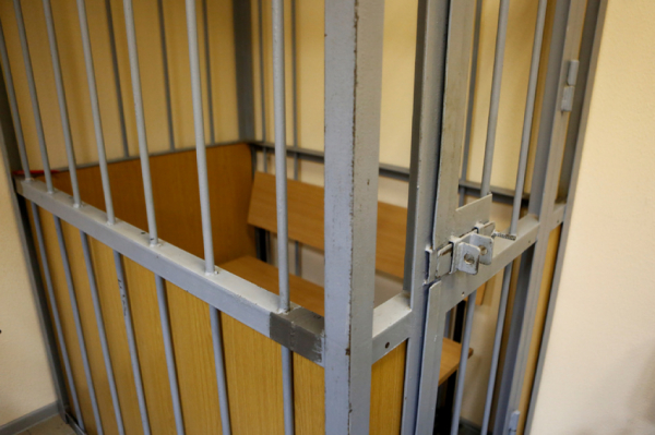 Следствие намерено заключить под стражу ученика Алекса Лесли Следствие намерено заключить под стражу ученика Алекса Лесли