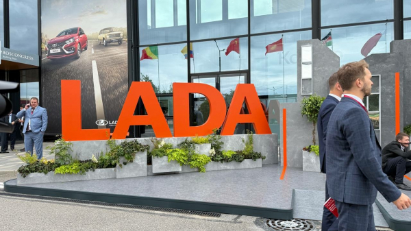 Сделали наконец! Обновленная Lada Niva Travel разобралась с проблемами мотора Сделали наконец! Обновленная Lada Niva Travel разобралась с проблемами мотора