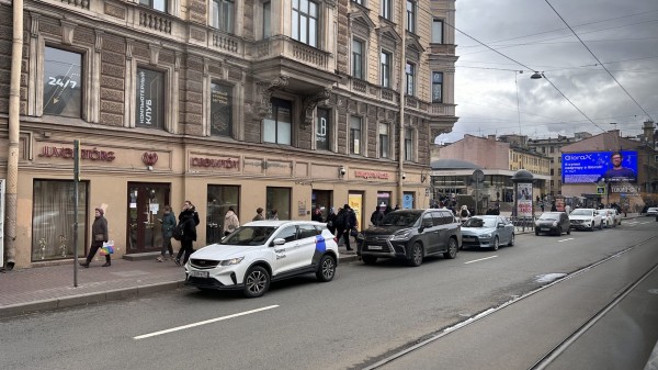 Кроме &laquo;Алых парусов&raquo; дороги Петербурга перекроют из-за триатлона и съемок