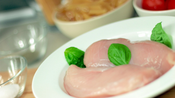 Куриная продукция «заболела» сальмонеллой: опасную инфекцию нашли в сетевых магазинах Петербурга Куриная продукция «заболела» сальмонеллой: опасную инфекцию нашли в сетевых магазинах Петербурга