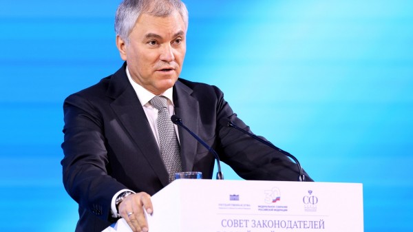 Госдума с 2021 года защитила права детей 50 законами