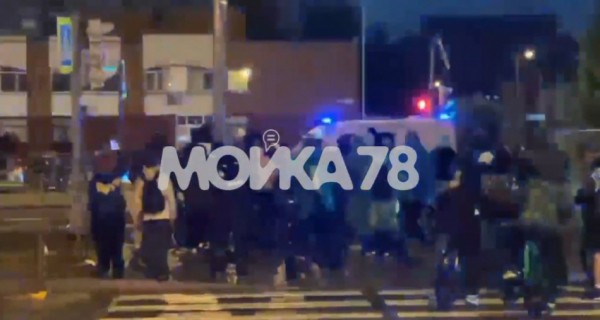 Десятки велосипедистов задержаны полицией на Васильевском Десятки велосипедистов задержаны полицией на Васильевском