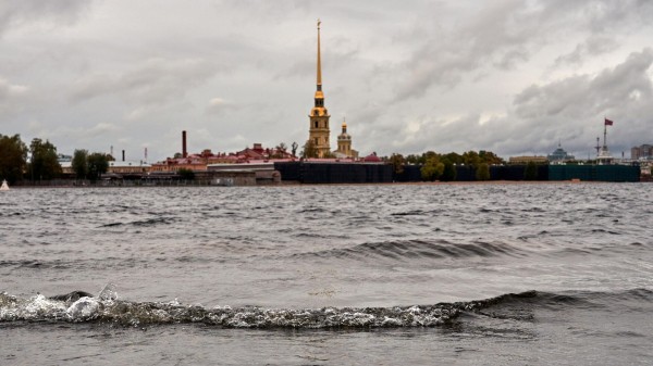 Затворы КЗС в Петербурге закрыли для предотвращения наводнения Затворы КЗС в Петербурге закрыли для предотвращения наводнения