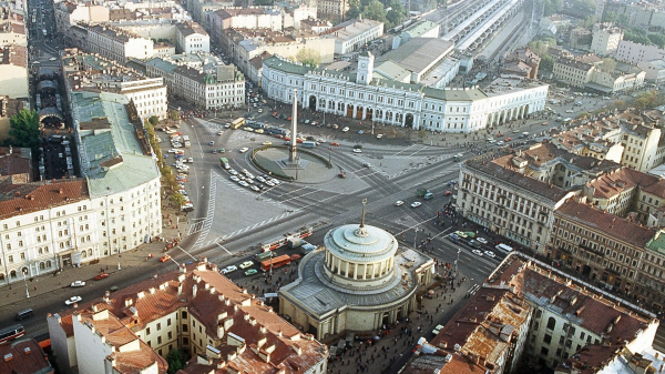 Группа ЛСР приобрела отель Ibis в центре Санкт-Петербурга