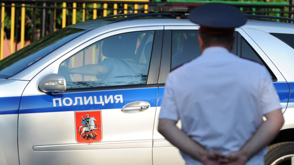 Полиция задержала женщину, ударившую ножом мужчину в центре Петербурга Полиция задержала женщину, ударившую ножом мужчину в центре Петербурга