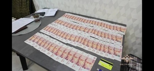 Жительница Ленобласти помогла 62 мигрантам незаконно работать на стройках и получить сертификаты о знании языка Жительница Ленобласти помогла 62 мигрантам незаконно работать на стройках и получить сертификаты о знании языка