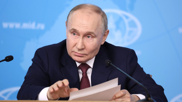 Путин утвердил изменения: налоговая начнет списывать долги без суда