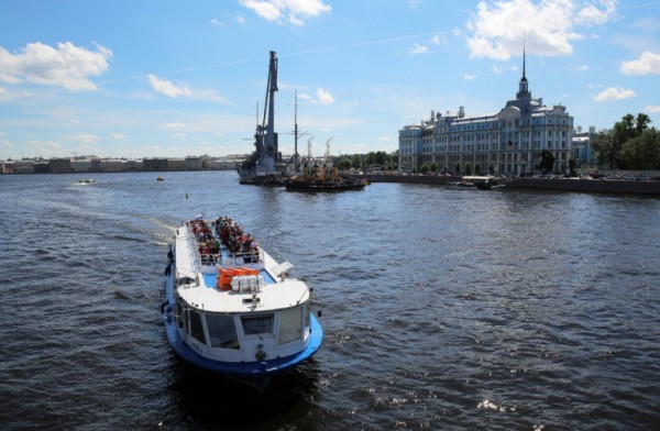 Колесов пообещал петербуржцам теплый понедельник с кратковременными дождями Колесов пообещал петербуржцам теплый понедельник с кратковременными дождями