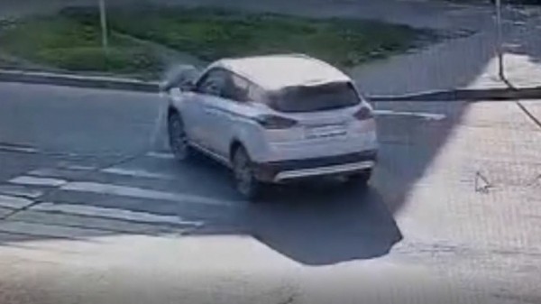 На сбившую в Металлострое женщину на Geely завели дело после наезда на пешехода На сбившую в Металлострое женщину на Geely завели дело после наезда на пешехода