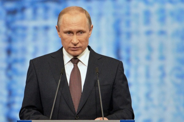 Владимир Путин осмотрел центр единоборств в «Корабелке» Владимир Путин осмотрел центр единоборств в «Корабелке»