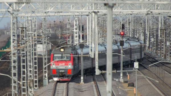 В Волгоградской области из-за падения БПЛА задержали четыре поезда и электричку В Волгоградской области из-за падения БПЛА задержали четыре поезда и электричку