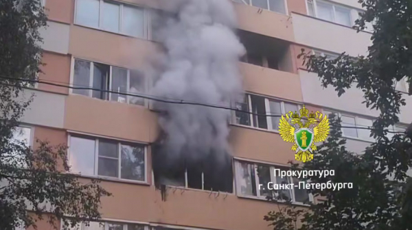 Погибший, огонь в двух квартирах и газовое оборудование: что известно о пожаре на улице Стойкости