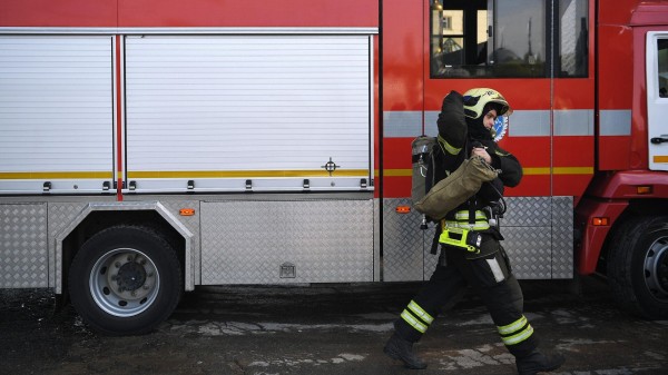 При пожаре в жилом доме в Петербурге погиб человек, еще один пострадал При пожаре в жилом доме в Петербурге погиб человек, еще один пострадал