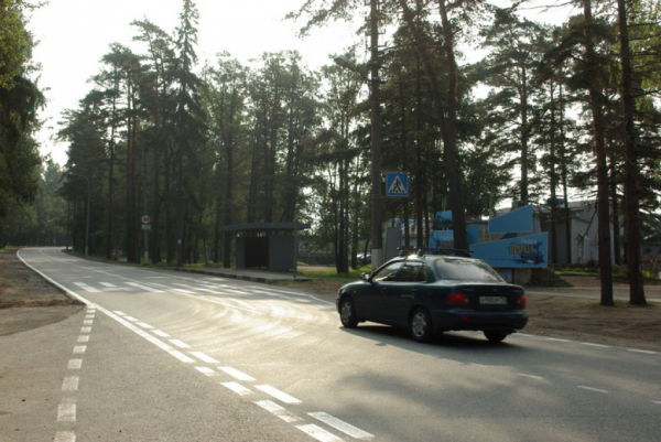 Два автомобиля столкнулись на КАД у Низино, движение было затруднено из-за обломков Два автомобиля столкнулись на КАД у Низино, движение было затруднено из-за обломков