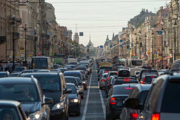 В центре Санкт-Петербурга мужчина напал с ножом на подростка после замечания о его поведении