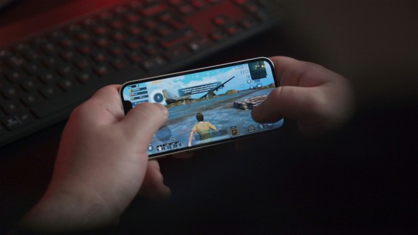 Российский школьник клюнул на 200 тысяч &laquo;золотых&raquo; в Roblox и расхвалил Зеленского на весь подъезд