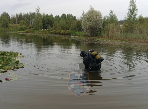 Во Всеволожском районе спасатели извлекли из водоема тело утонувшего мужчины после поисковой операции Во Всеволожском районе спасатели извлекли из водоема тело утонувшего мужчины после поисковой операции