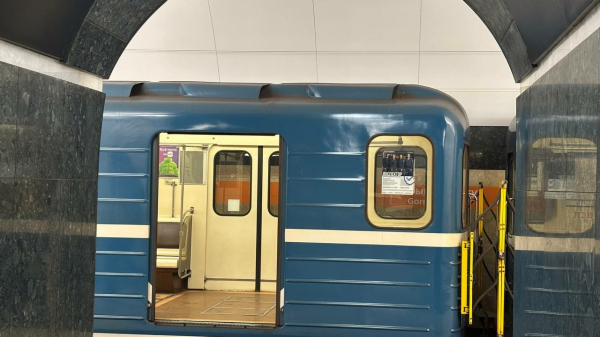 Метрополитен превратит головные вагоны в пассажирские для оранжевой ветки в Петербурге