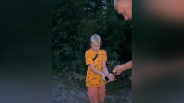 «Хочу вопрос закрыть»: заставивший умыться подростков зеленкой чувашский бизнесмен извинился перед одной из них «Хочу вопрос закрыть»: заставивший умыться подростков зеленкой чувашский бизнесмен извинился перед одной из них