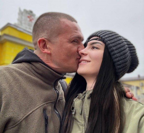 "Три дня провела в коме". С чем столкнулась медик, закрывшая собой бойца "Три дня провела в коме". С чем столкнулась медик, закрывшая собой бойца