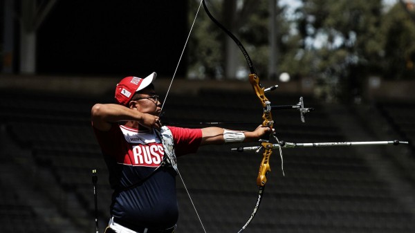 Цынгуев и Осипова стали чемпионами России по классическому луку в Петербурге Цынгуев и Осипова стали чемпионами России по классическому луку в Петербурге