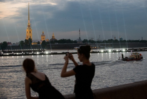 Выпускное платье изменило жизнь юной блогерши из Петербурга Выпускное платье изменило жизнь юной блогерши из Петербурга