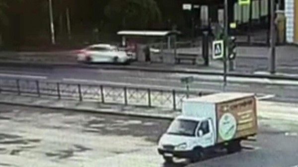 В Петербурге арестовали виновника ДТП на остановке, где погибла женщина В Петербурге арестовали виновника ДТП на остановке, где погибла женщина