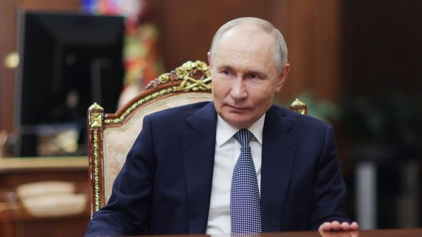 Путин в ходе поездки в Петербург встретился с главой "Газпрома" Миллером