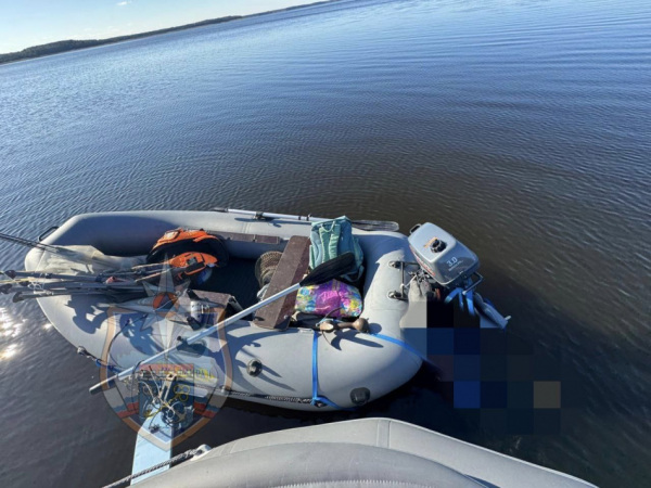 В Приозерском районе обнаружили лодку и тело погибшего мужчины В Приозерском районе обнаружили лодку и тело погибшего мужчины