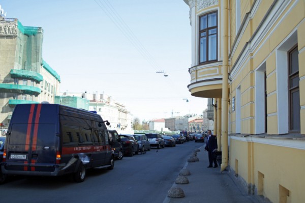 Глава СКР велел возобновить дело о нелегальном хостеле для мигрантов в центре Петербурга Глава СКР велел возобновить дело о нелегальном хостеле для мигрантов в центре Петербурга