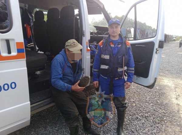 Спасатели Ленобласти успешно завершили поиски пропавшего в лесу под Волховом мужчины