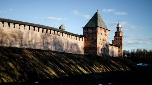 "Петербург" в миниатюре и Новгородский "космический" театр 