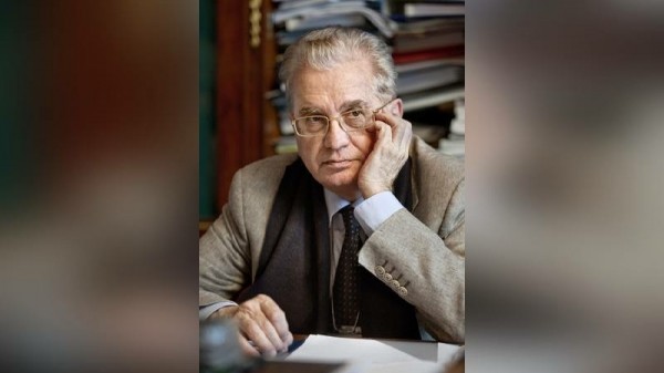 Михаил Пиотровский стал лауреатом Эрмитажной премии от России Михаил Пиотровский стал лауреатом Эрмитажной премии от России